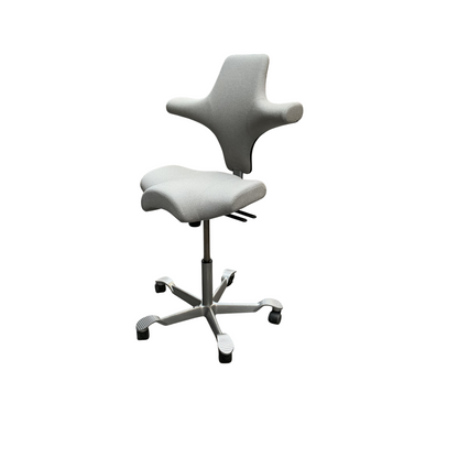 HAG Capisco 8106 Bureaustoel | Zithoogte 50-70cm | Licht Grijs | Zilver