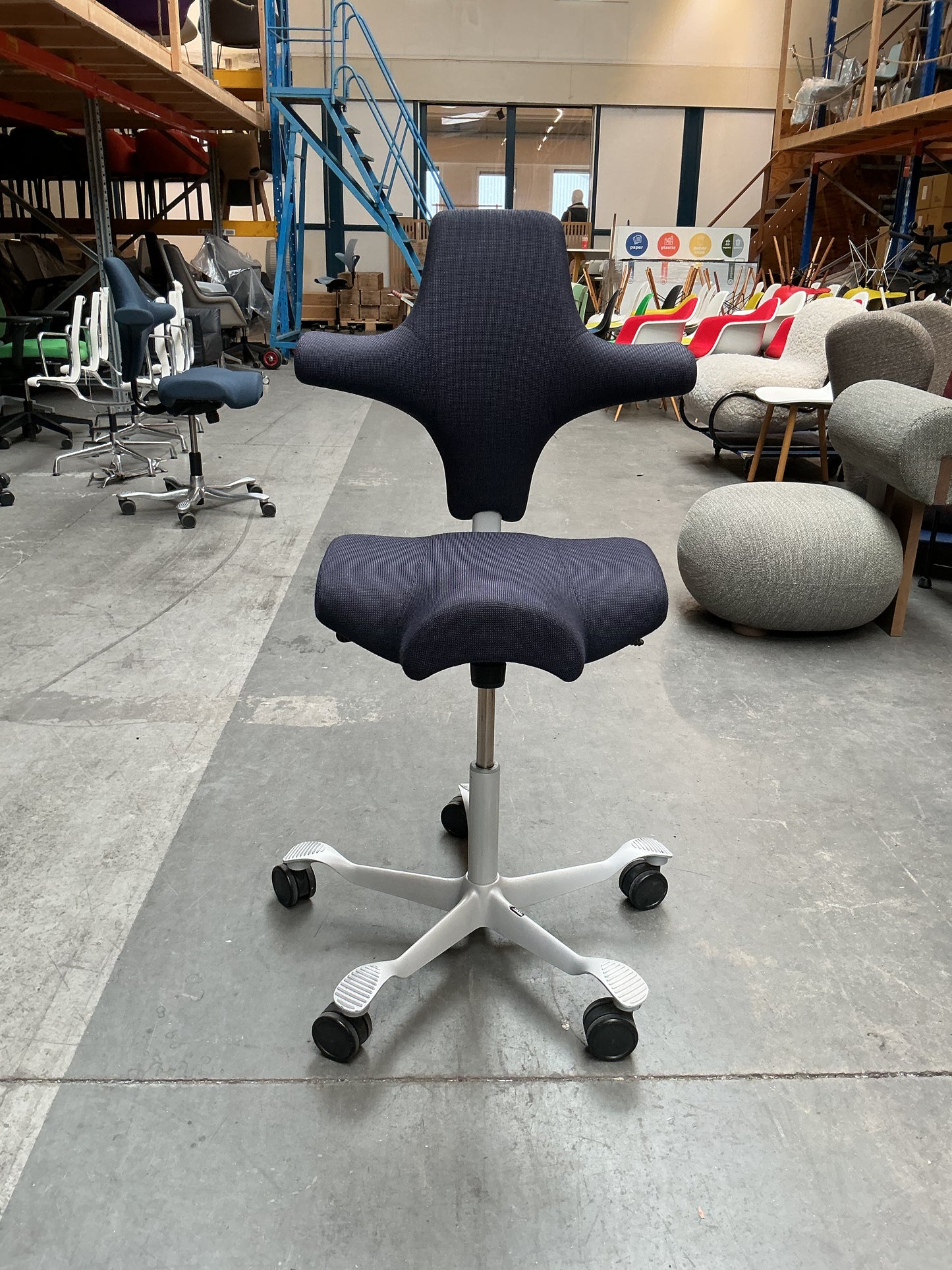 HAG Capisco 8106 Bureaustoel | Zithoogte 50-70cm | Grijs Blauw| Grijs