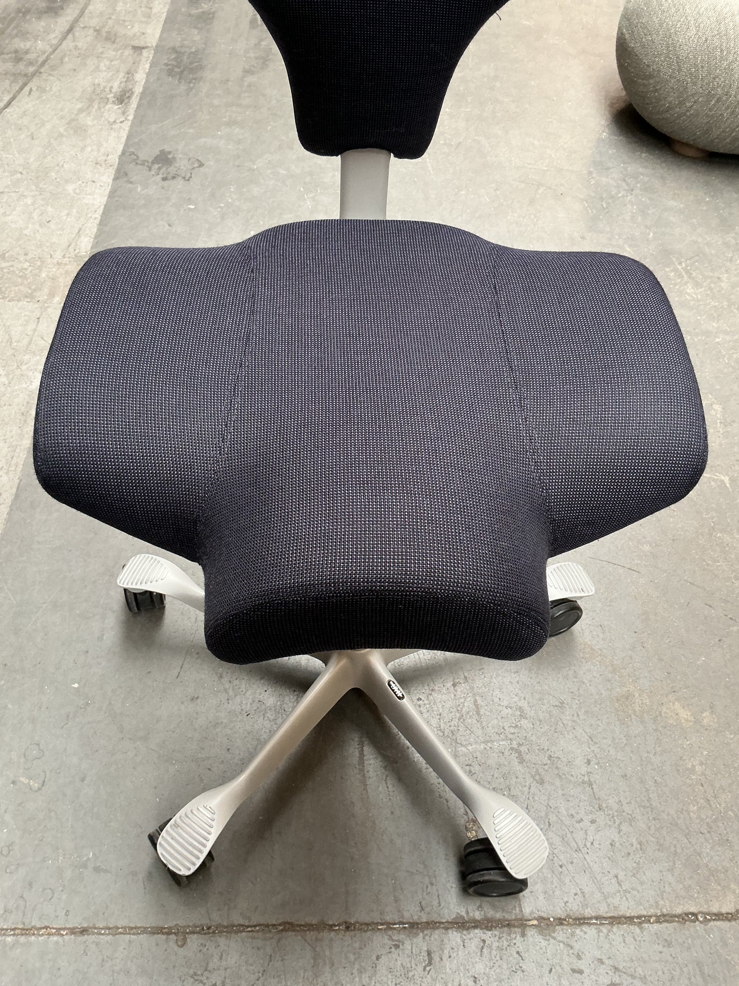 HAG Capisco 8106 Bureaustoel | Zithoogte 50-70cm | Grijs Blauw| Grijs