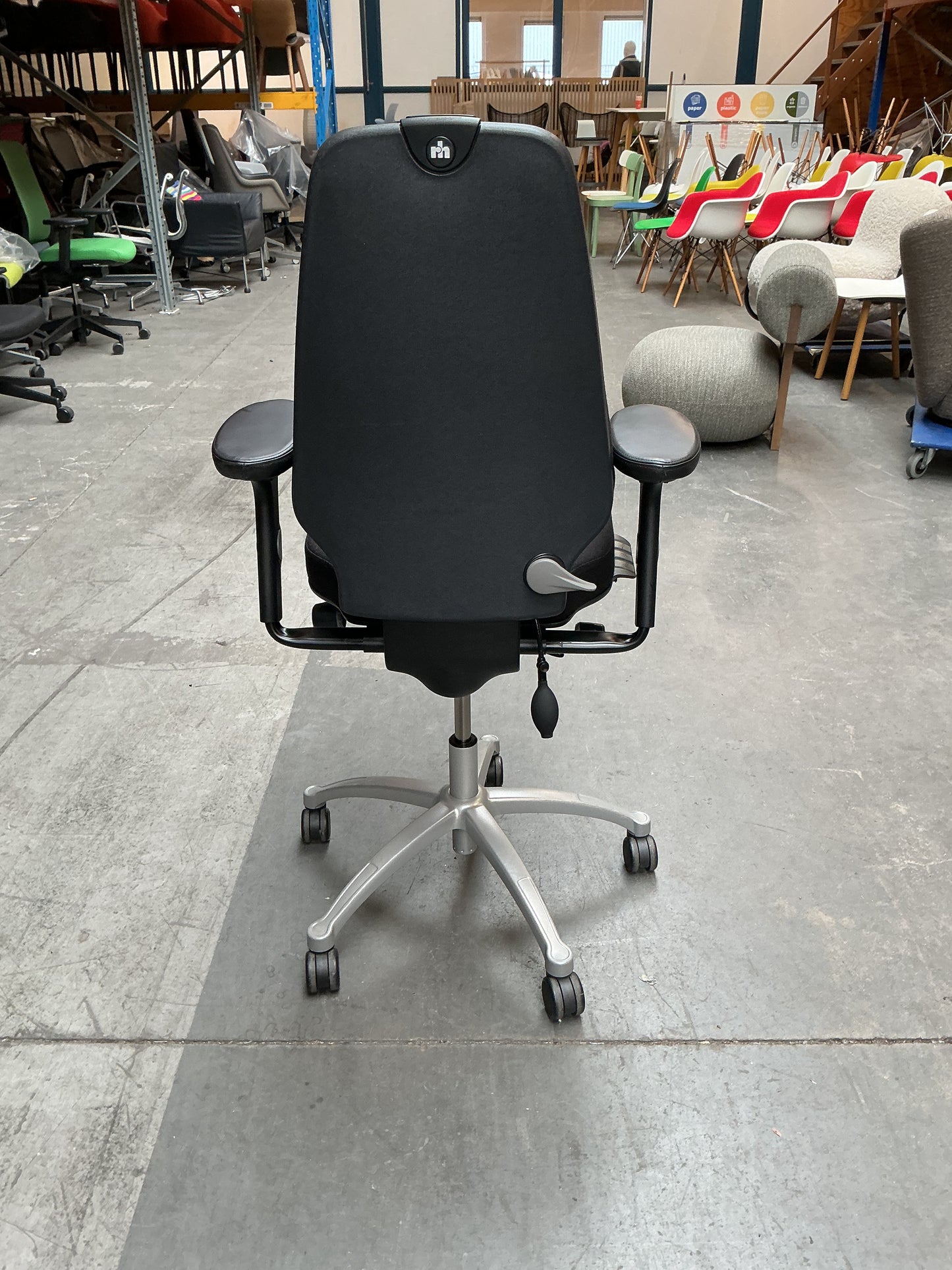 RH Logic 400 XL Bureaustoelen | Zwarte stof  | Ergonomisch