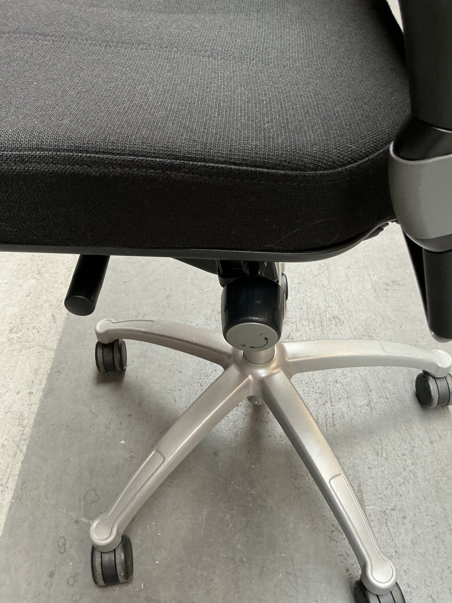 RH Logic 400 XL Bureaustoelen | Zwarte stof  | Ergonomisch