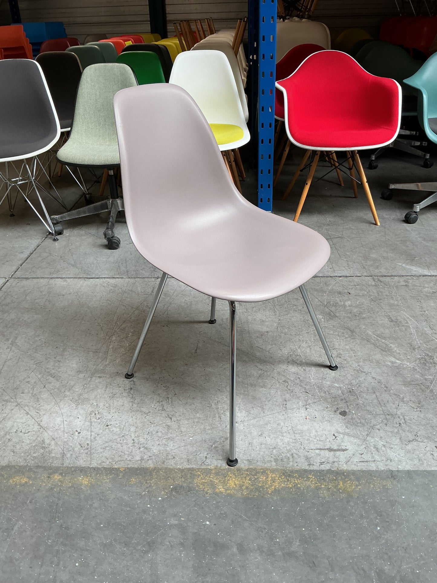 Vitra DSX Design Stoel | Taupe | Chroom