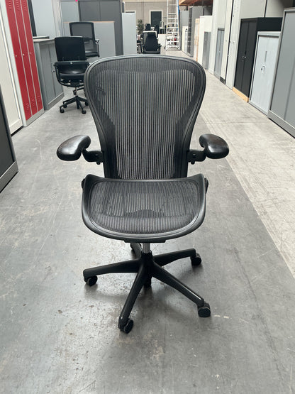 Herman Miller Aeron Bureaustoel | Type C | Graphite