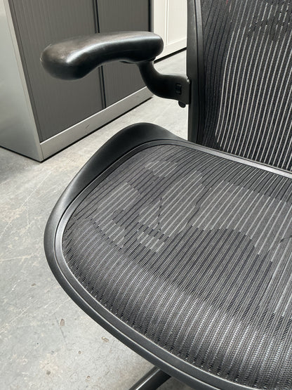 Herman Miller Aeron Bureaustoel | Type C | Graphite