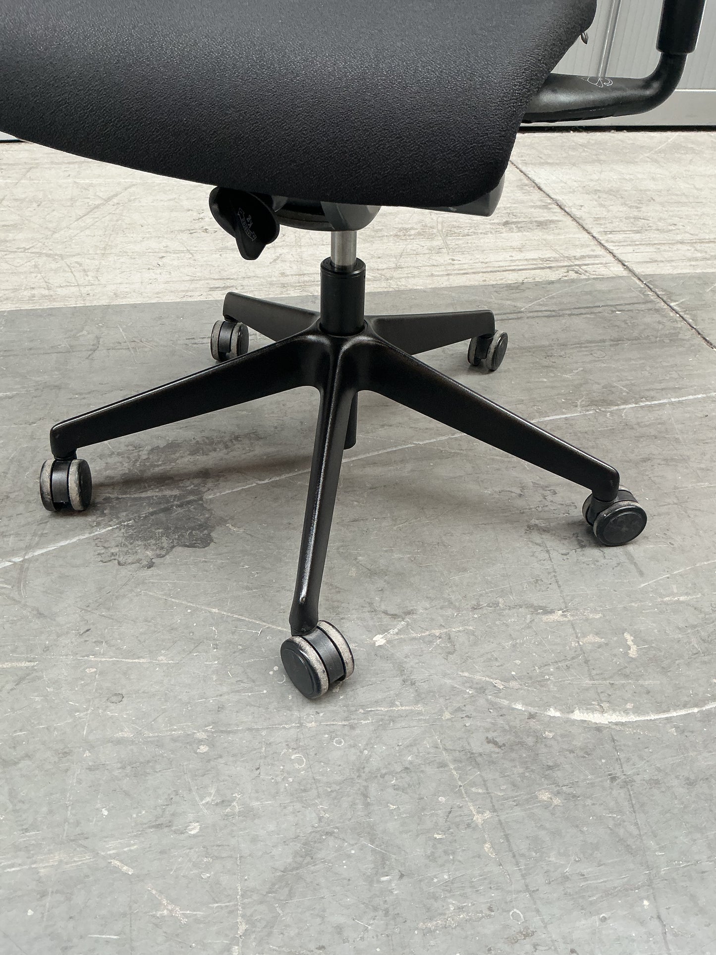 Giroflex 64 Bureaustoel | Zwart