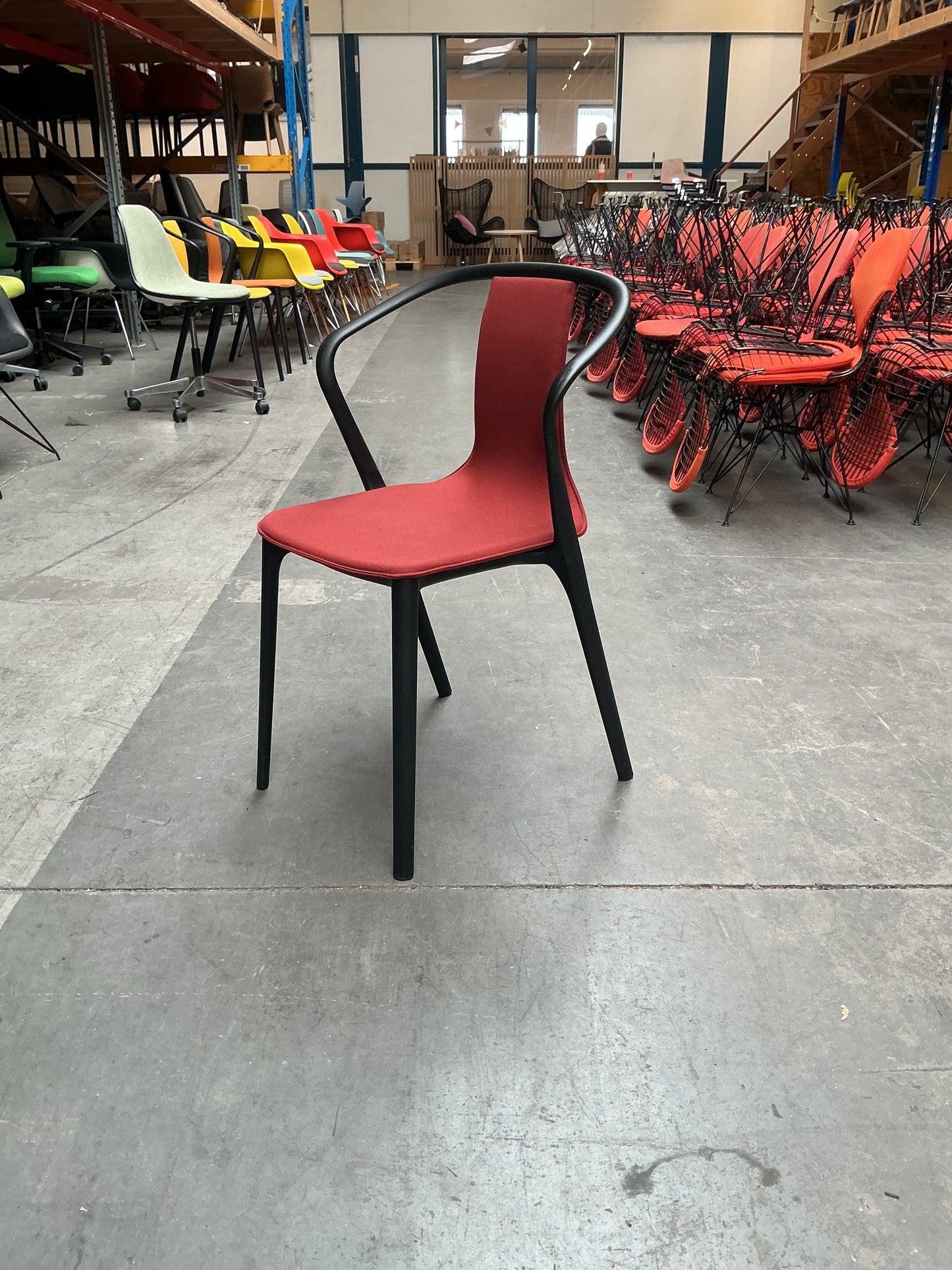 Vitra Belleville Chair Stoel | Kunststof | Rode Stof