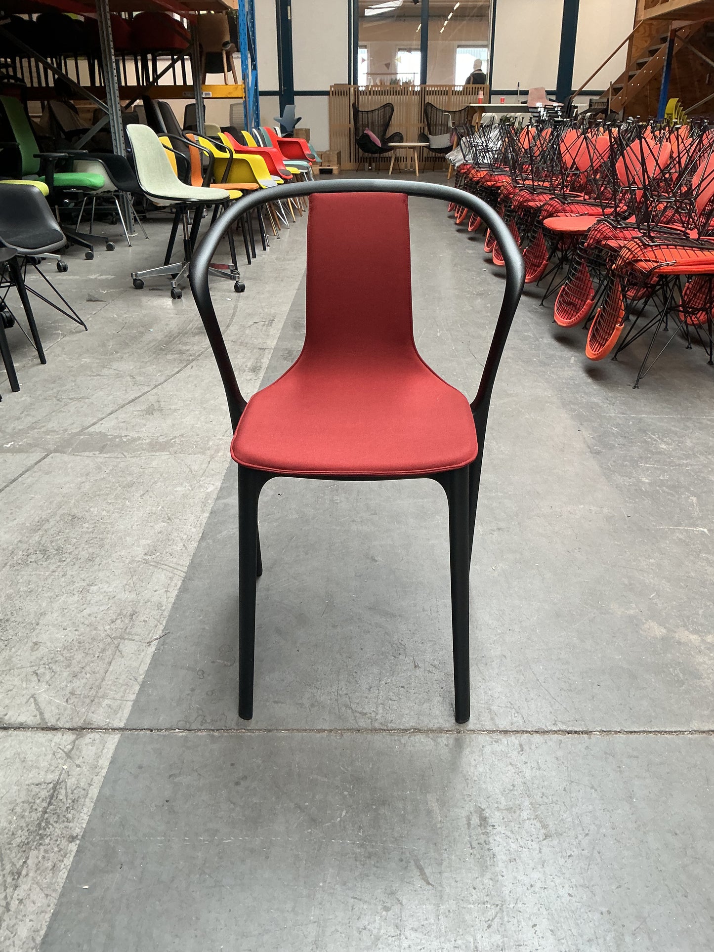 Vitra Belleville Chair Stoel | Kunststof | Rode Stof