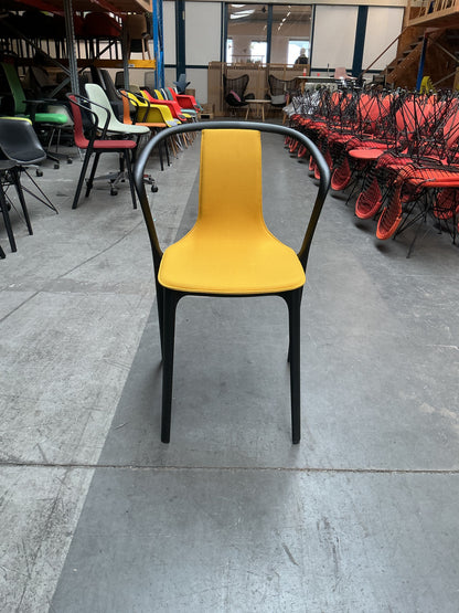 Vitra Belleville Chair Stoel | Kunststof | Gele Stof