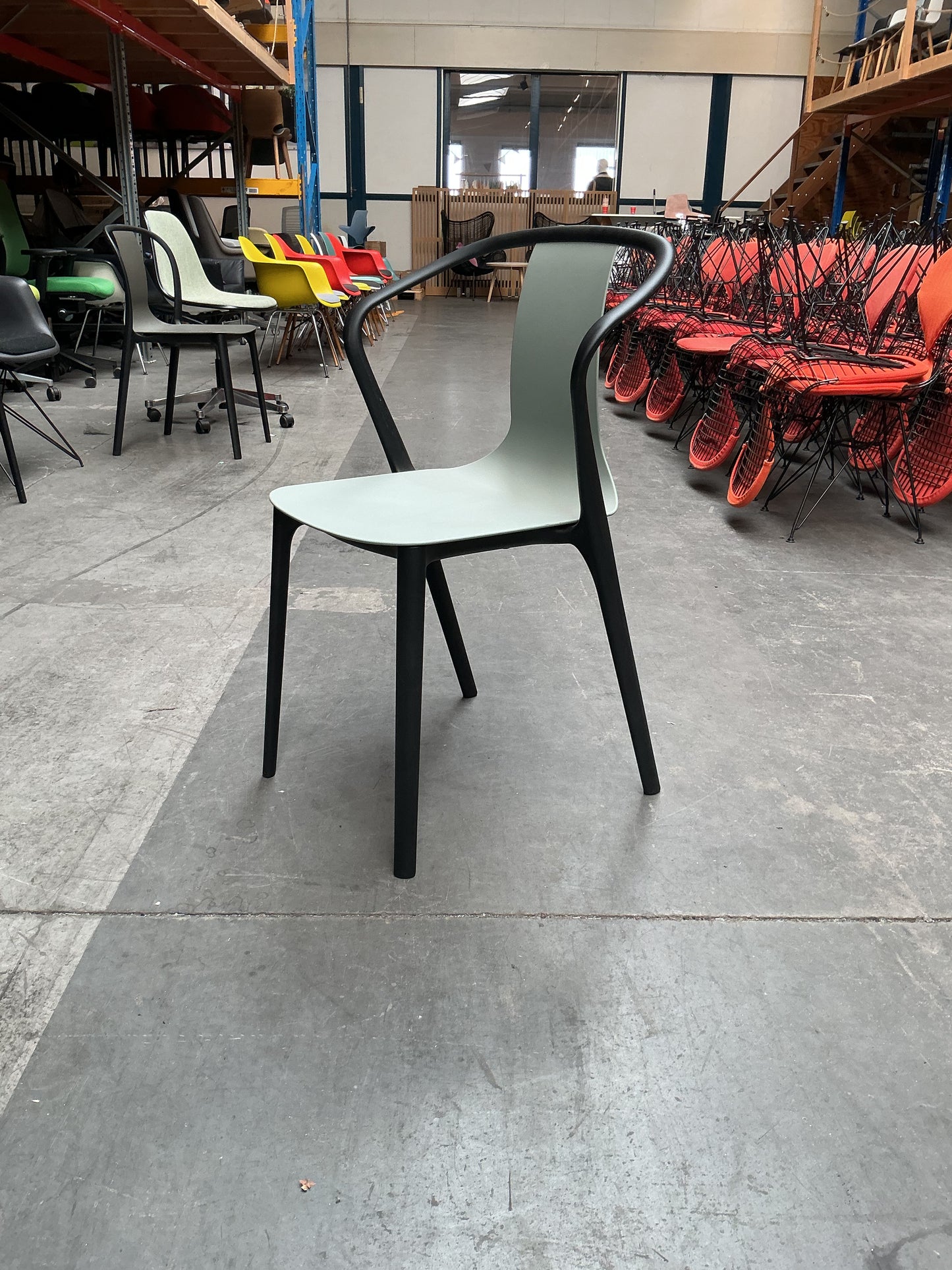 Vitra Belleville Chair Stoel | Licht Grijs | Kunststof