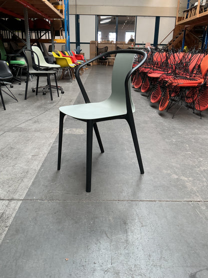 Vitra Belleville Chair Stoel | Licht Grijs | Kunststof