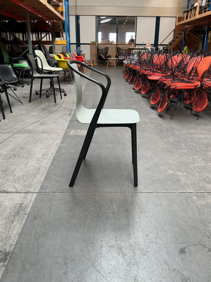 Vitra Belleville Chair Stoel | Licht Grijs | Kunststof