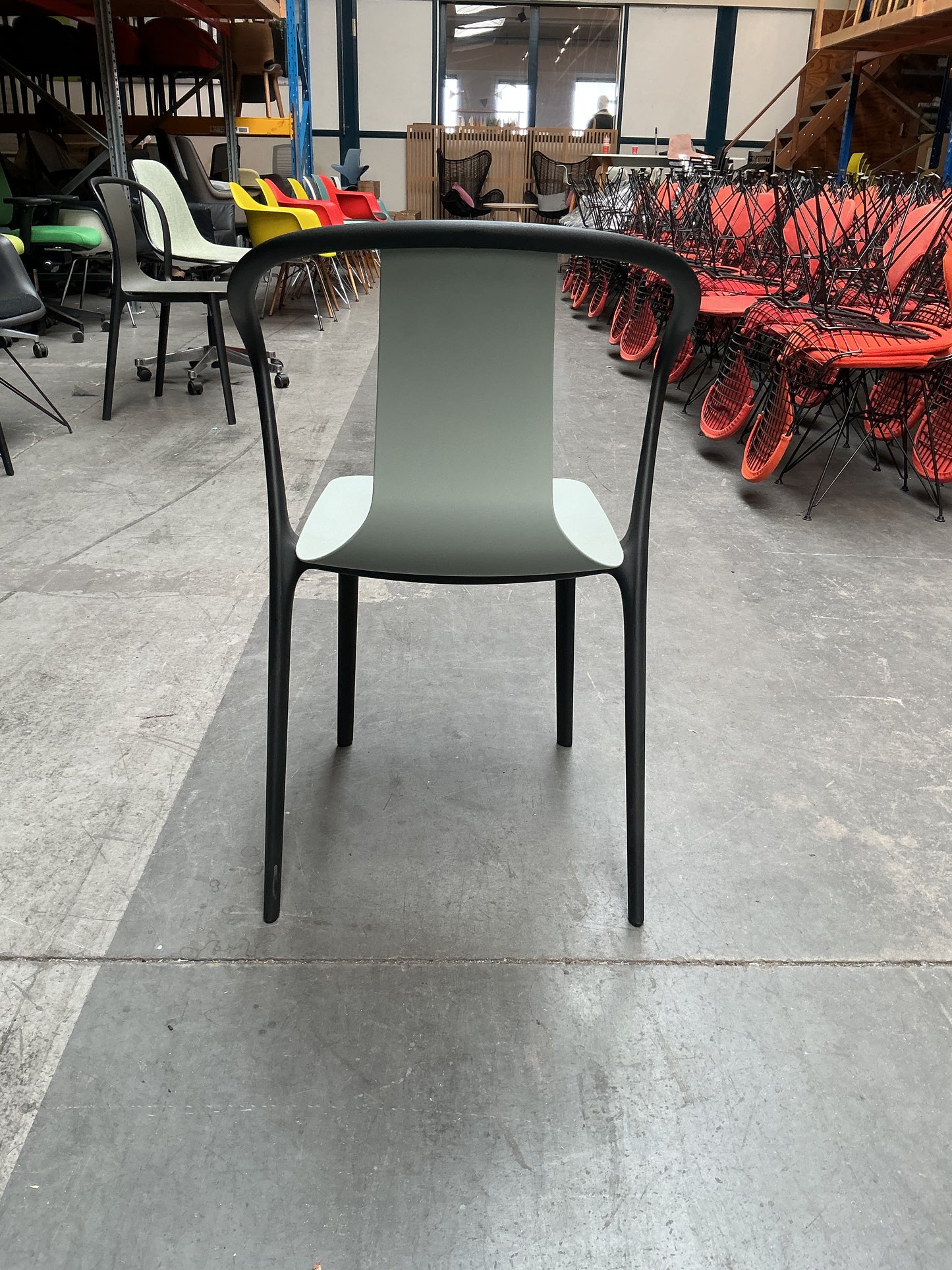 Vitra Belleville Chair Stoel | Licht Grijs | Kunststof