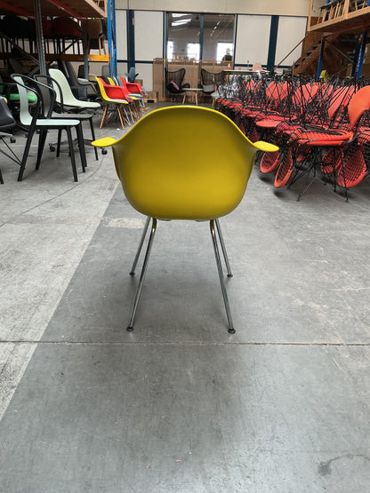 Vitra Eames DAX Design Stoel | Geel | Grijze Zitting