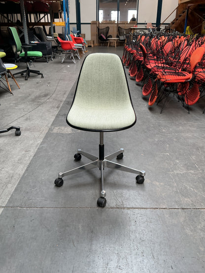 Vitra Eames PSCC Bureaustoel | Groen