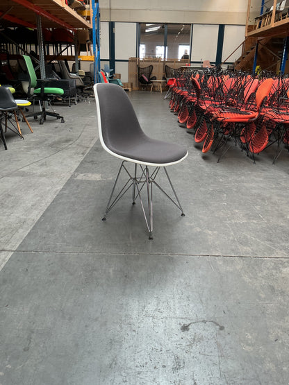 Vitra Eames DSR | Witte Kuip | Grijs gestoffeerd