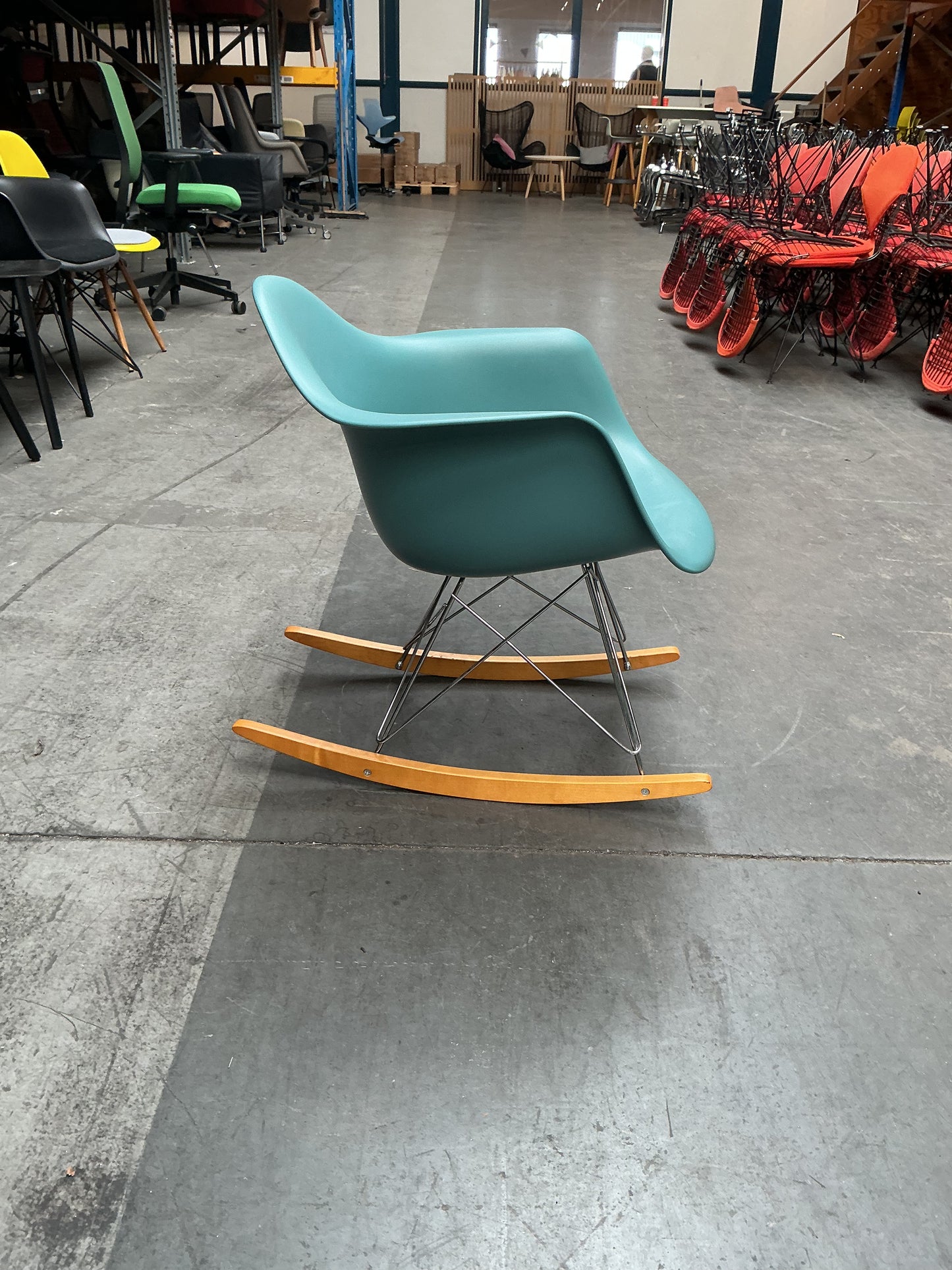 Vitra Eames RAR Design Stoel | Schommelstoel | Zeegroen