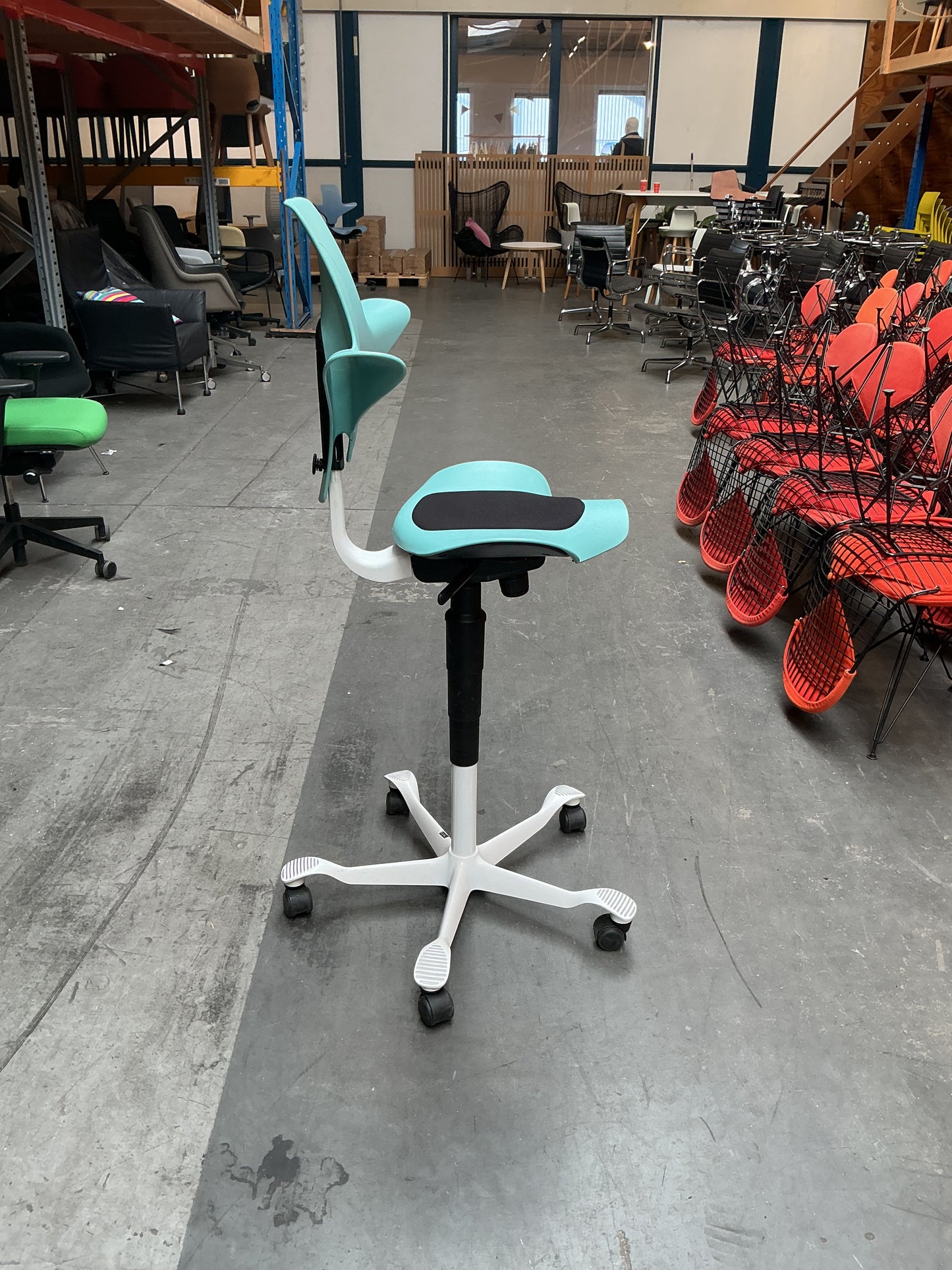 HAG Capisco 8020 Puls Bureaustoel | Zithoogte 57-82 cm | Zeegroen