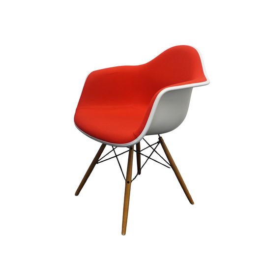 Vitra Eames DAW Design Stoel | Rood / Wit