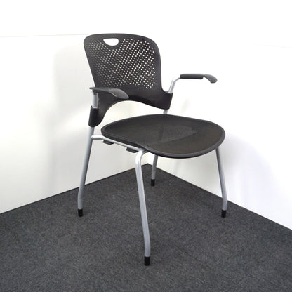 Herman Miller Caper Design Vergaderstoel | Zwart