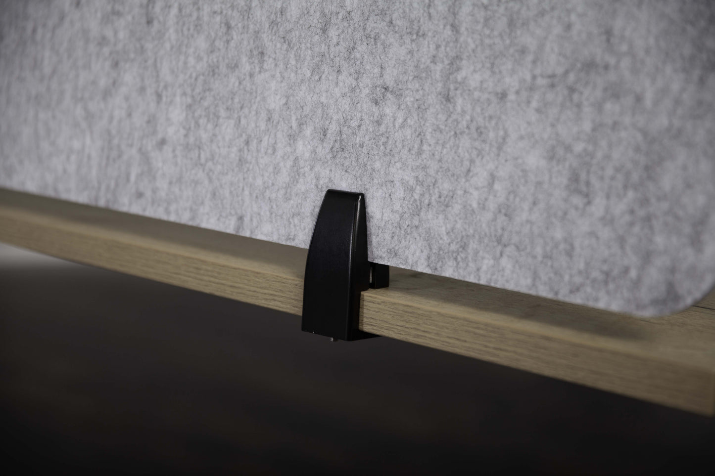 Akoestisch Opzetscherm | 18 mm | Hoogte 790 mm | Bevestiging Wit