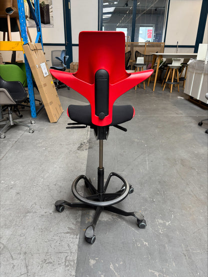 HAG Capisco Puls 8020 Bureaustoel | Zadelzit | Rood